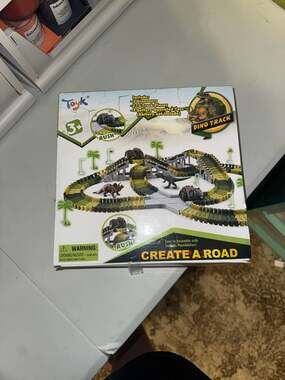 Toyk Create A Road Dino Set - 216 Flexible Track Pieces, 2 Cars, and 2 Dinosaurs